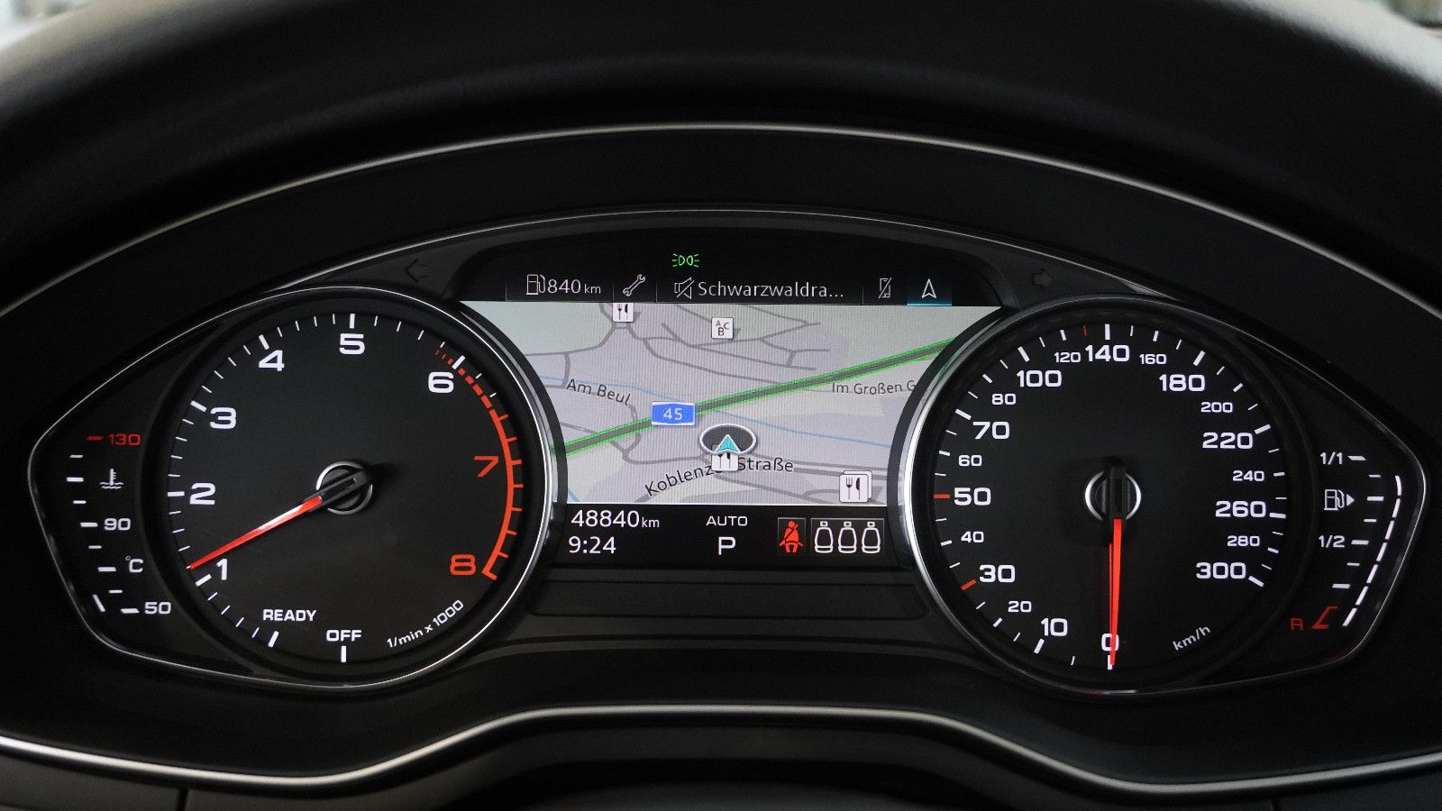 Audi A4 Avant 40 TFSI quattro S line - Samsaru's Car Outlet