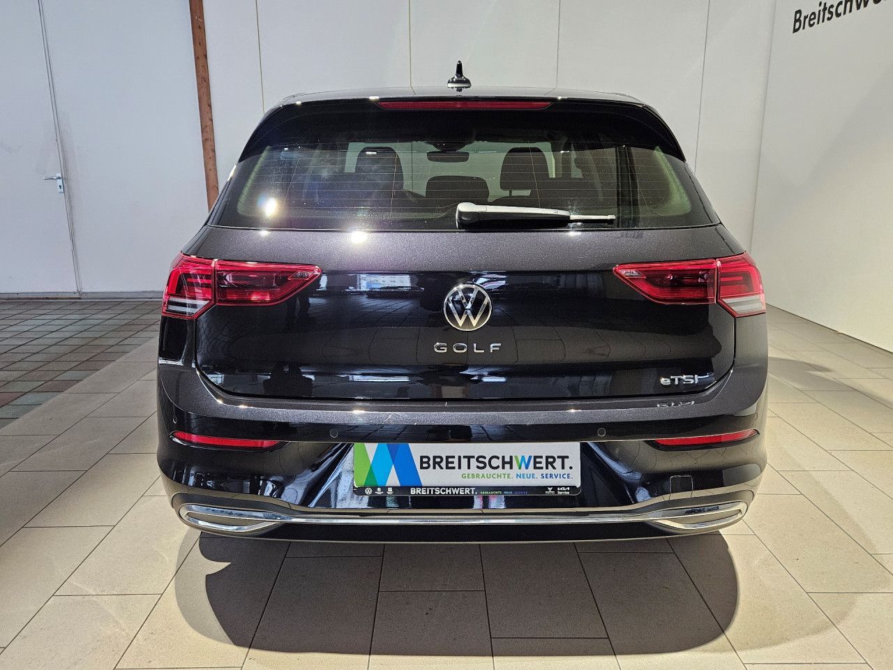 Volkswagen Golf 1.5 TSI Move DSG - Samsaru's Car Outlet