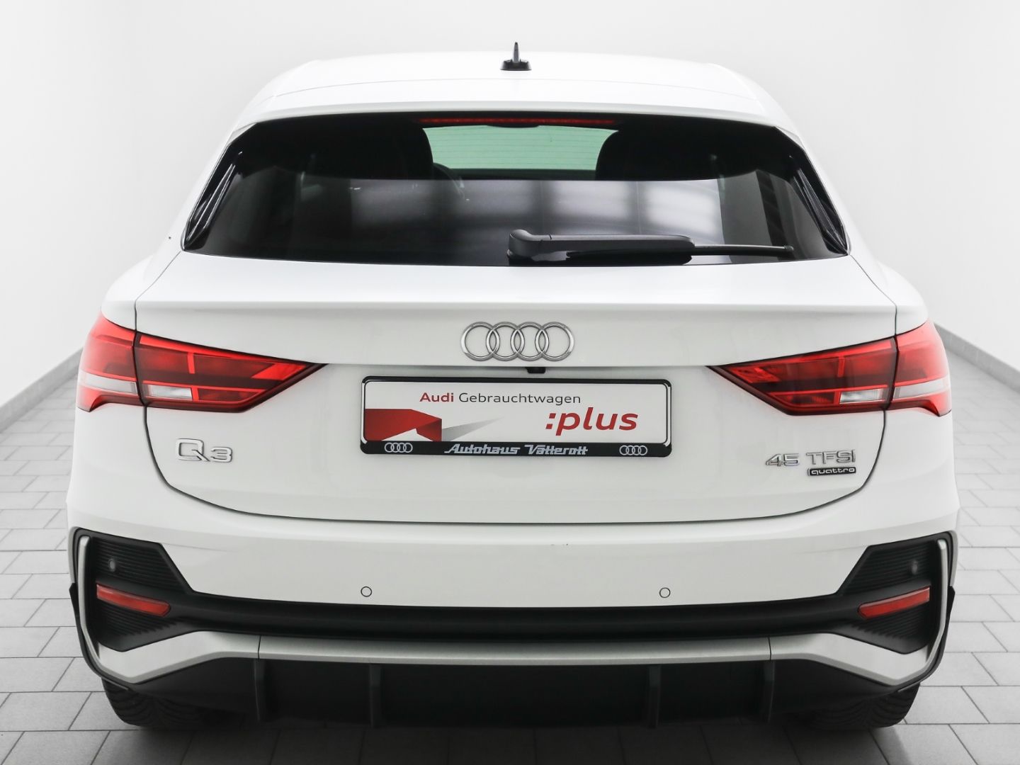 Audi Q3 Sportback 45 TFSI quattro S line - Samsaru's Car Outlet