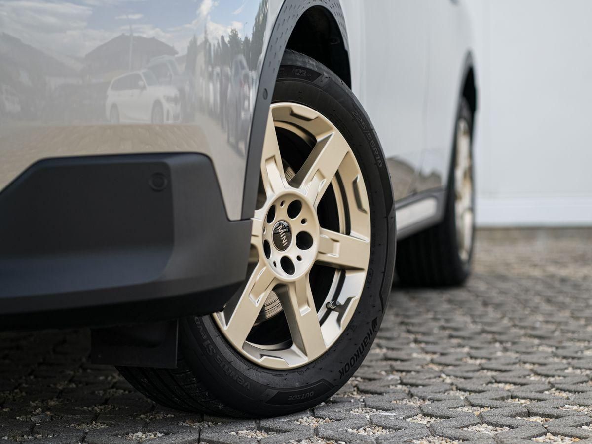 MINI Countryman C Favoured-T Paket XL - Samsaru's Car Outlet