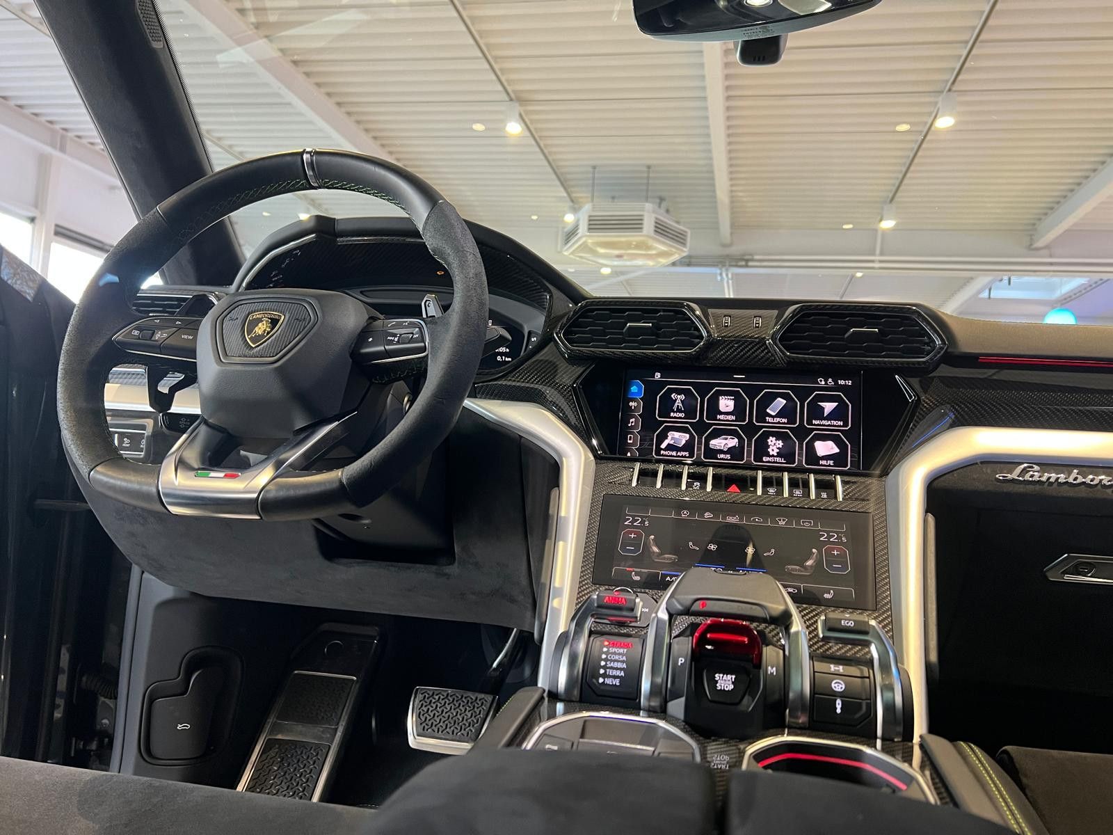 Lamborghini Urus *Großes Carbon Paket*Akrapovic*Garantie