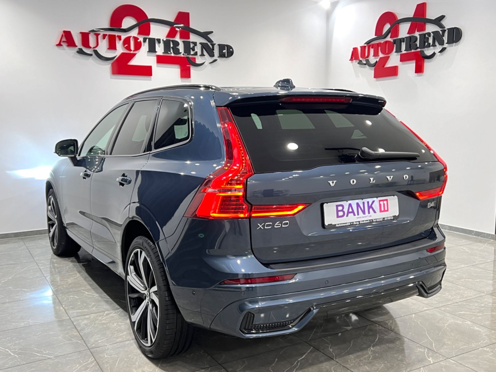 Volvo XC60 R Design AWD - Samsaru's Car Outlet