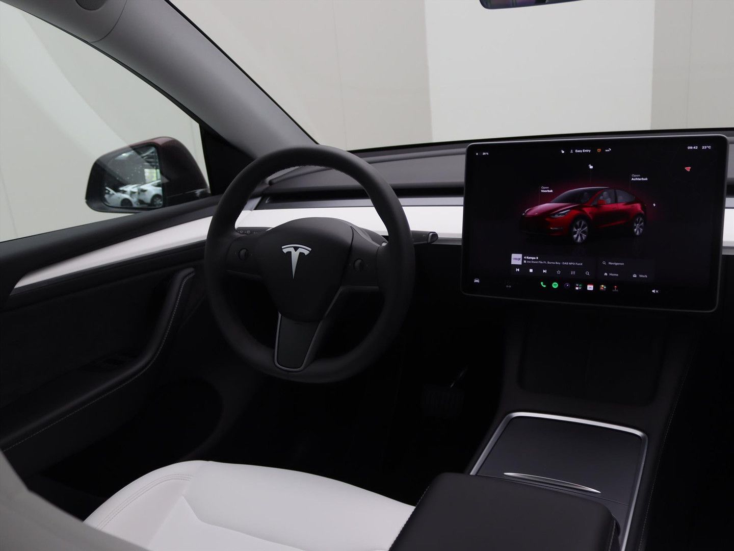 Tesla Model Y Long Range 345pk AWD 97% SoH [ CHERRY+WI