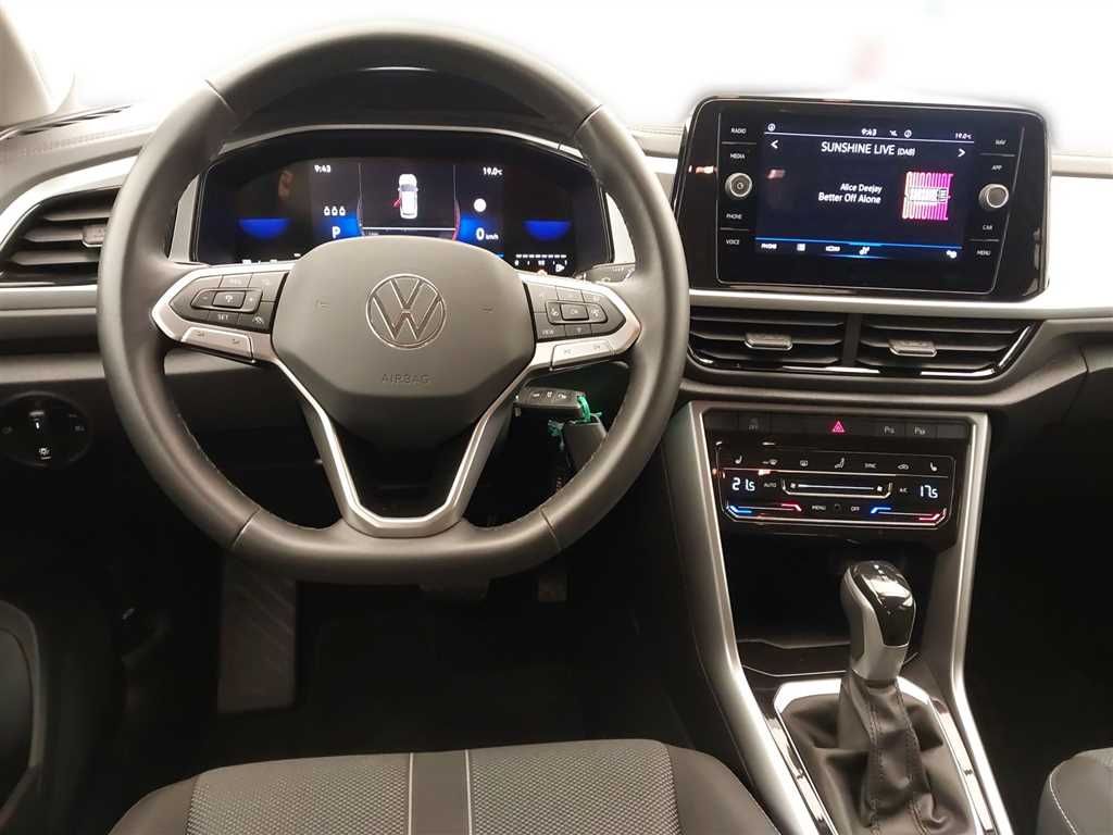 Volkswagen T-Roc Life 1.5 TSI DSG - Samsaru's Car Outlet
