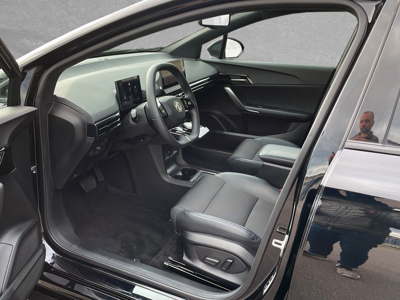 MG4 EV 64 kWh Luxury
