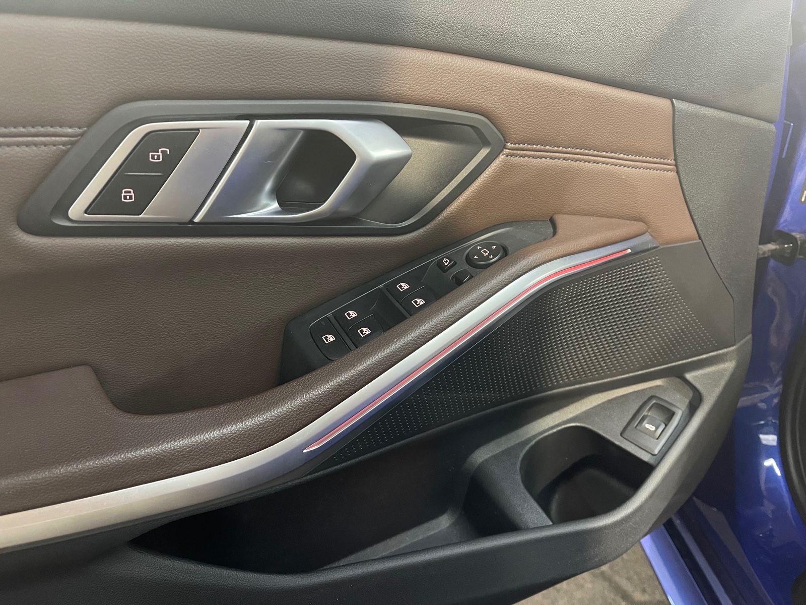 BMW 320d Touring xDrive M Sport - Samsaru's Car Outlet