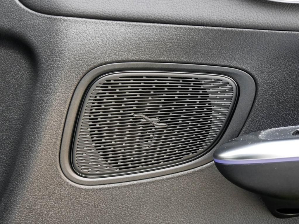 Mercedes-Benz GLC 300 e 4M Avantgarde/Pano/AHK/Distr/Memo/18''