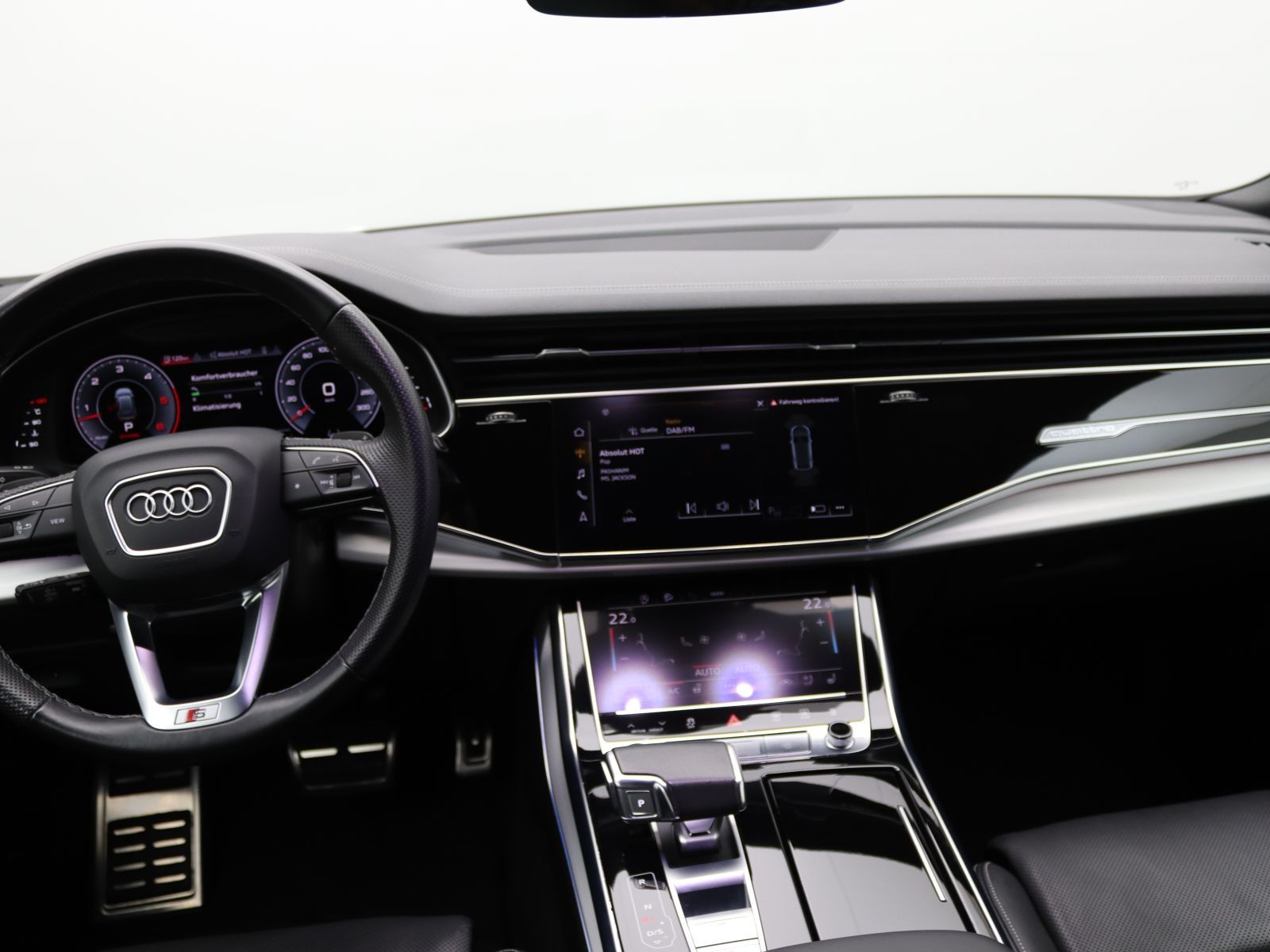 Audi Q8 S-Line select 50TDI quattro / Pano, 360°, AHK