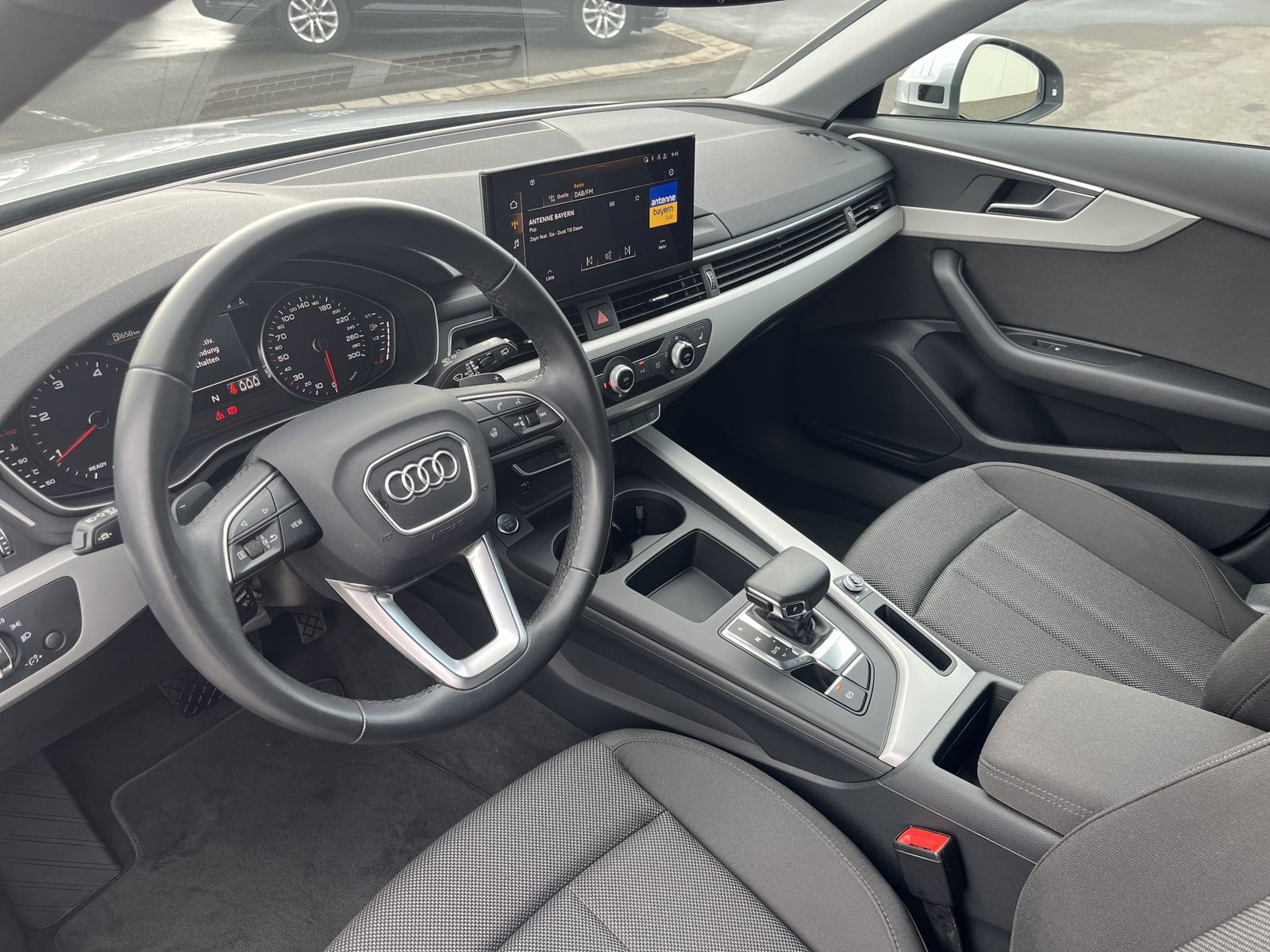 Audi A4 Avant 35 2.0 TDI S tronic advanced - Samsaru's Car Outlet