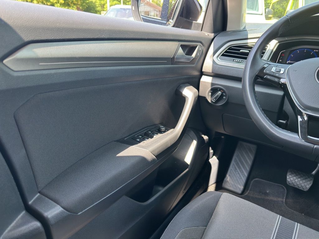 Volkswagen T-Roc 1.5 TSI Style DSG - Samsaru's Car Outlet