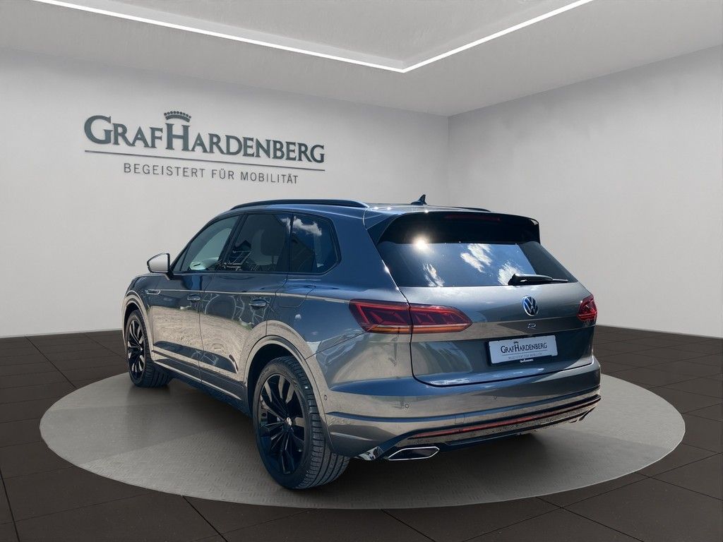 Volkswagen Touareg 3.0 V6 eHybrid OPF 4MOTION R - Samsaru's Car Outlet