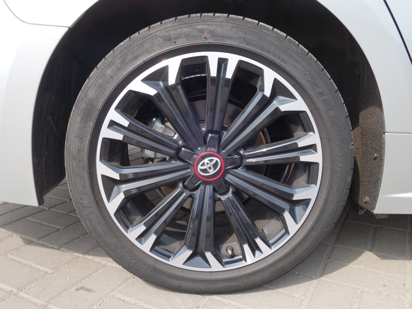 Toyota Corolla Touring 2.0 Hybrid GR Sport - Samsaru's Car Outlet