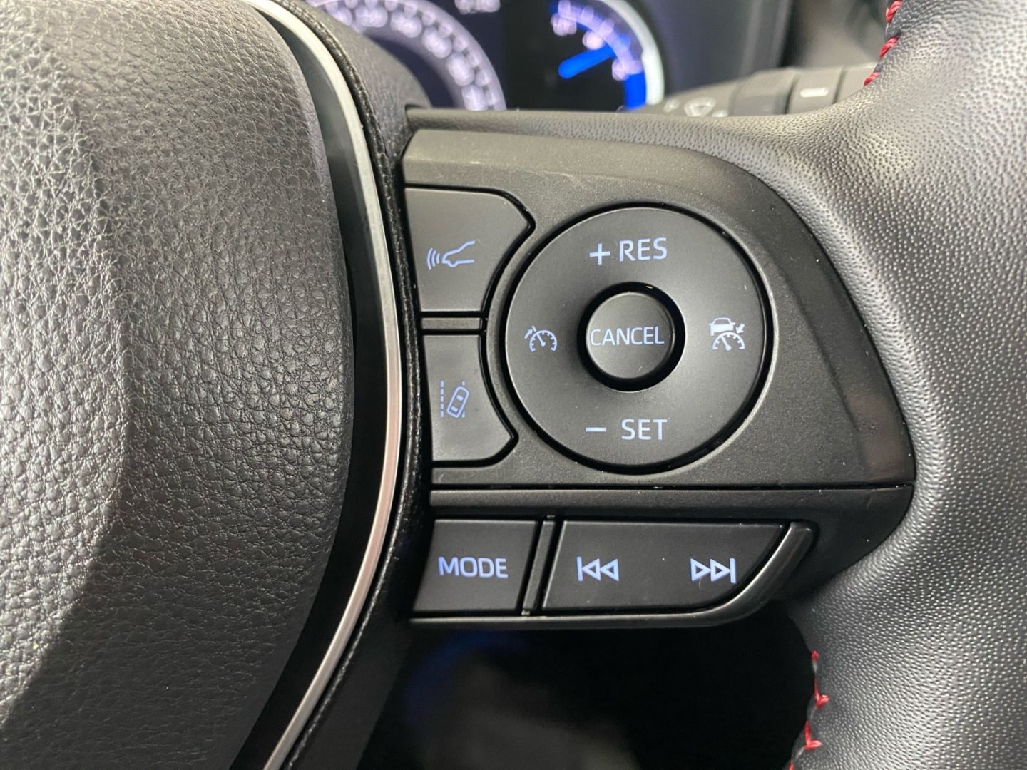 Toyota RAV 4 Plug-in-Hybrid - Samsaru's Car Outlet
