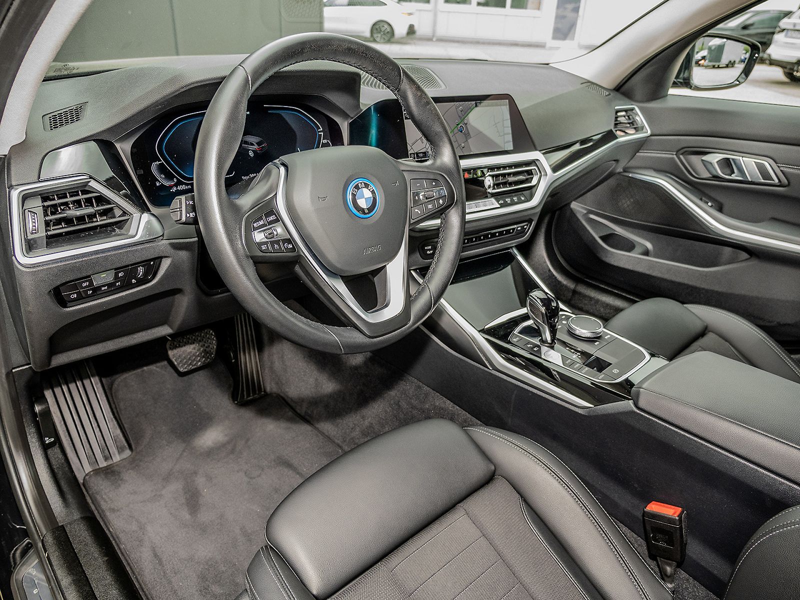 BMW 320eA Touring Sport Line - Samsaru's Car Outlet