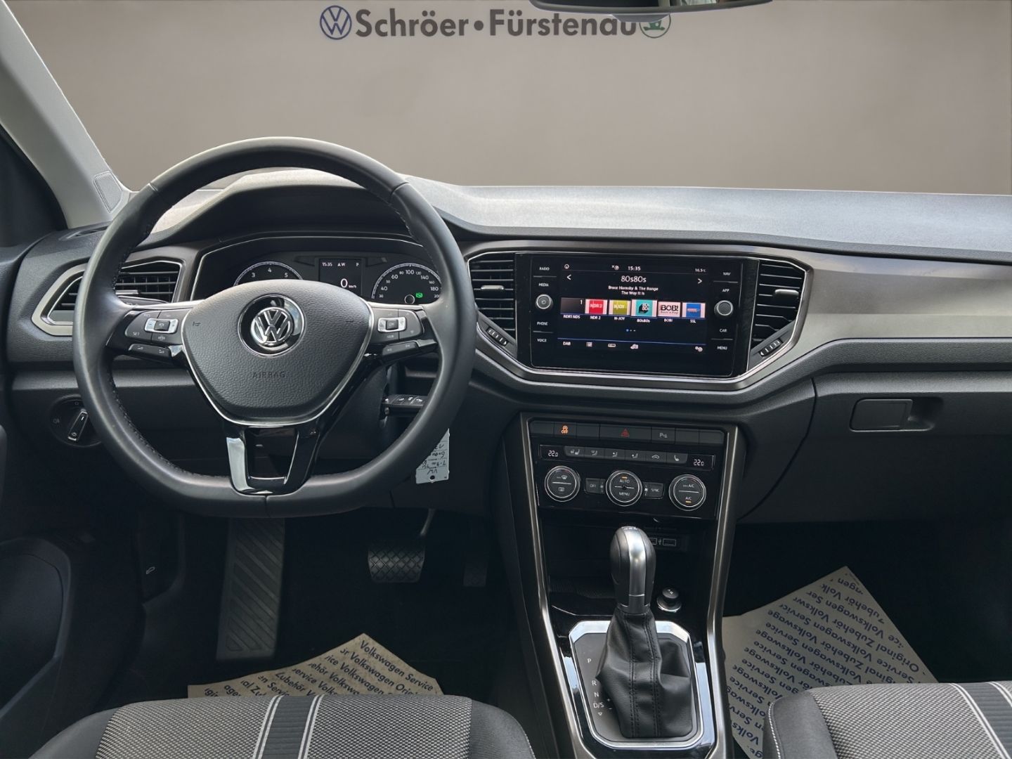 Volkswagen T-Roc Style 1.5 TSI DSG - Samsaru's Car Outlet