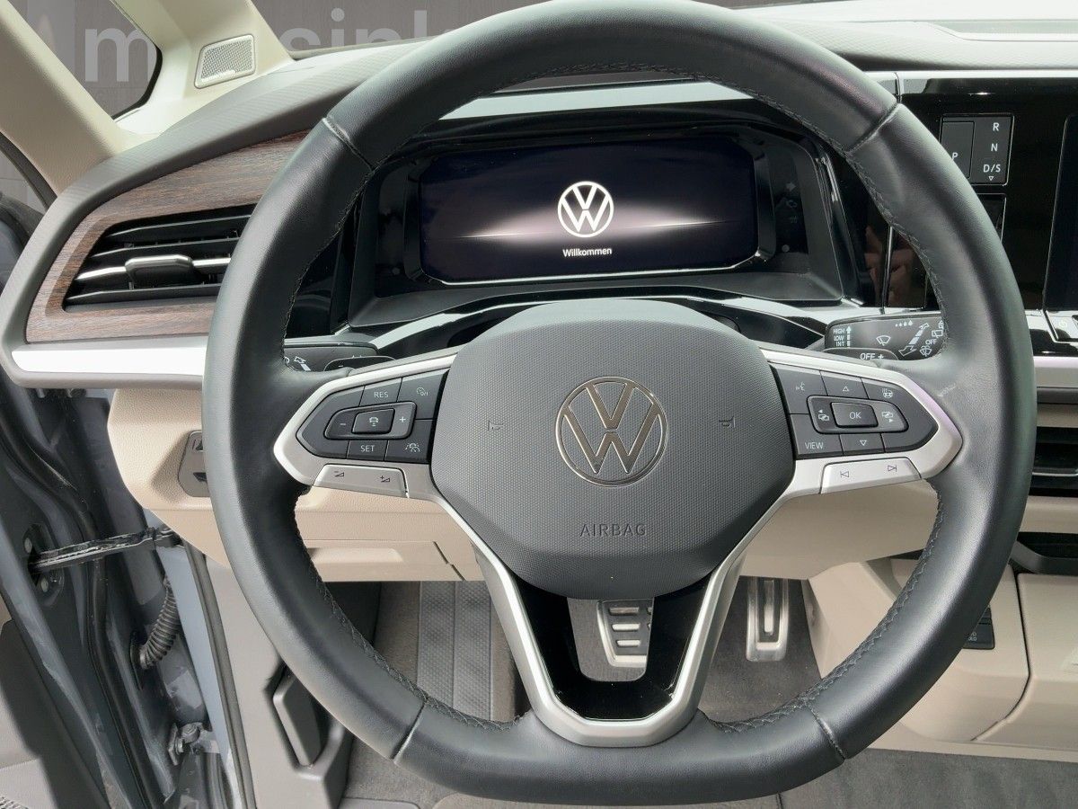 Volkswagen T7 Multivan 2.0 TSI Style - Samsaru's Car Outlet