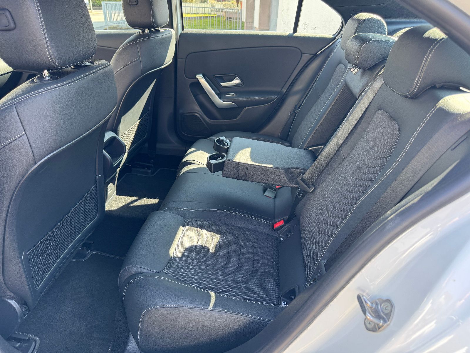 Mercedes-Benz A 180 AMG-Line - Samsaru's Car Outlet