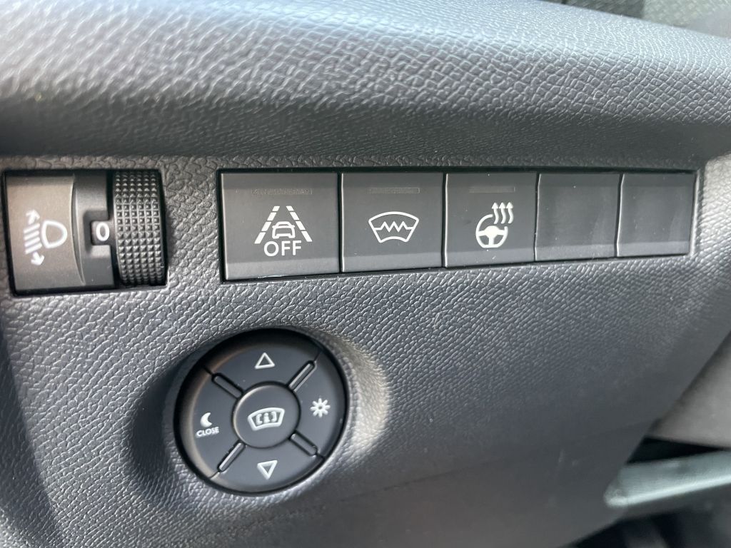 Citroën C4 BlueHDi 130 Stop&Start EAT8 SHINE