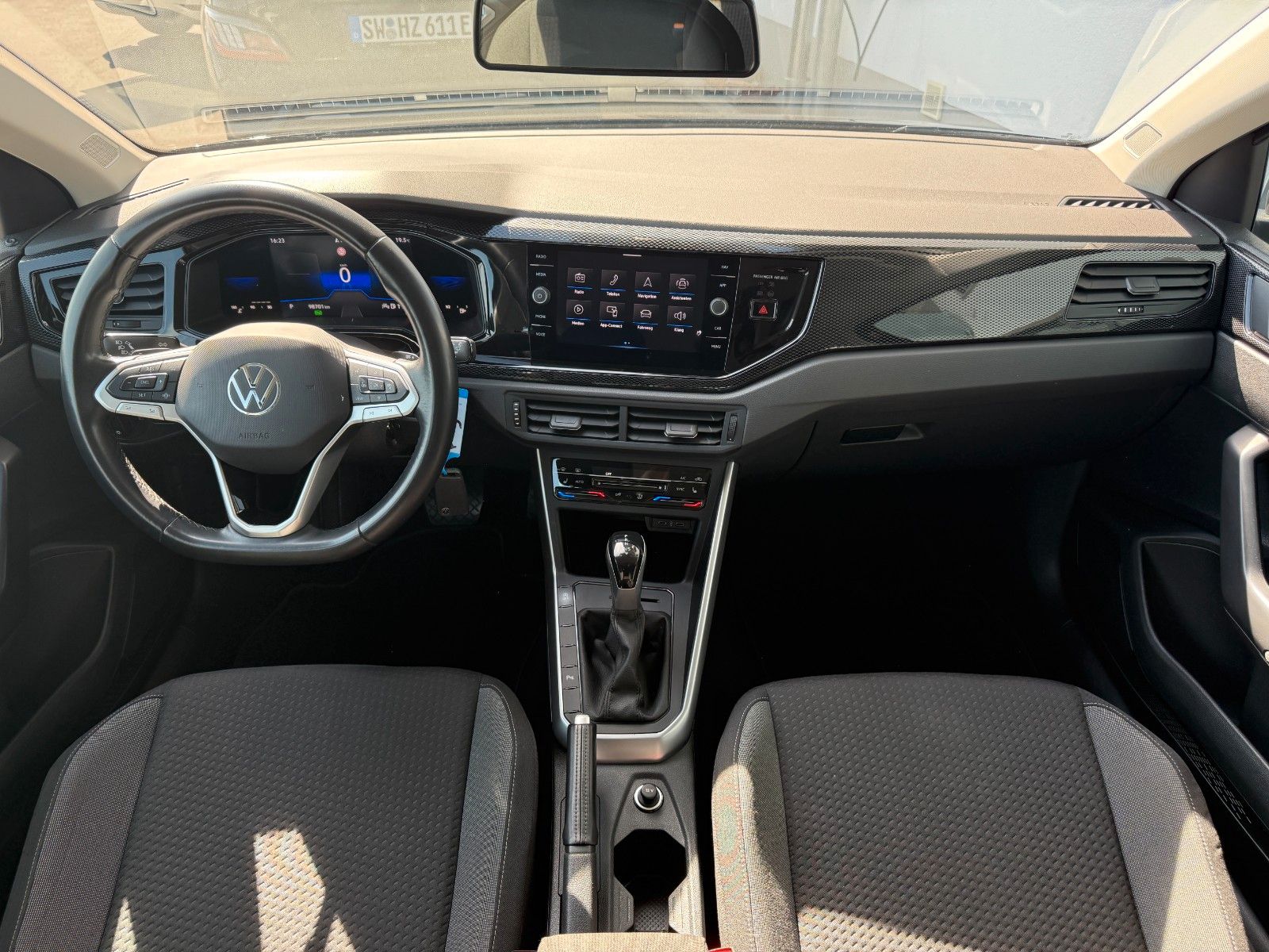 Volkswagen Polo VI Life 70KW DSG - Samsaru's Car Outlet