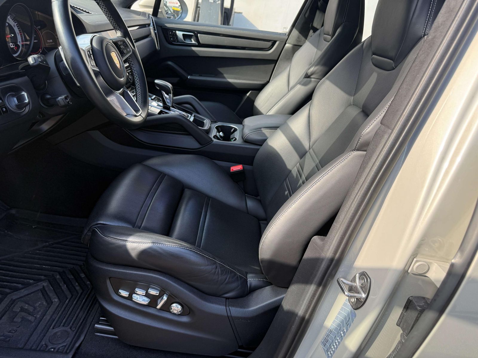 Porsche Cayenne GTS 4.0 V8 Coupe*Burmester*Pano*PDCC