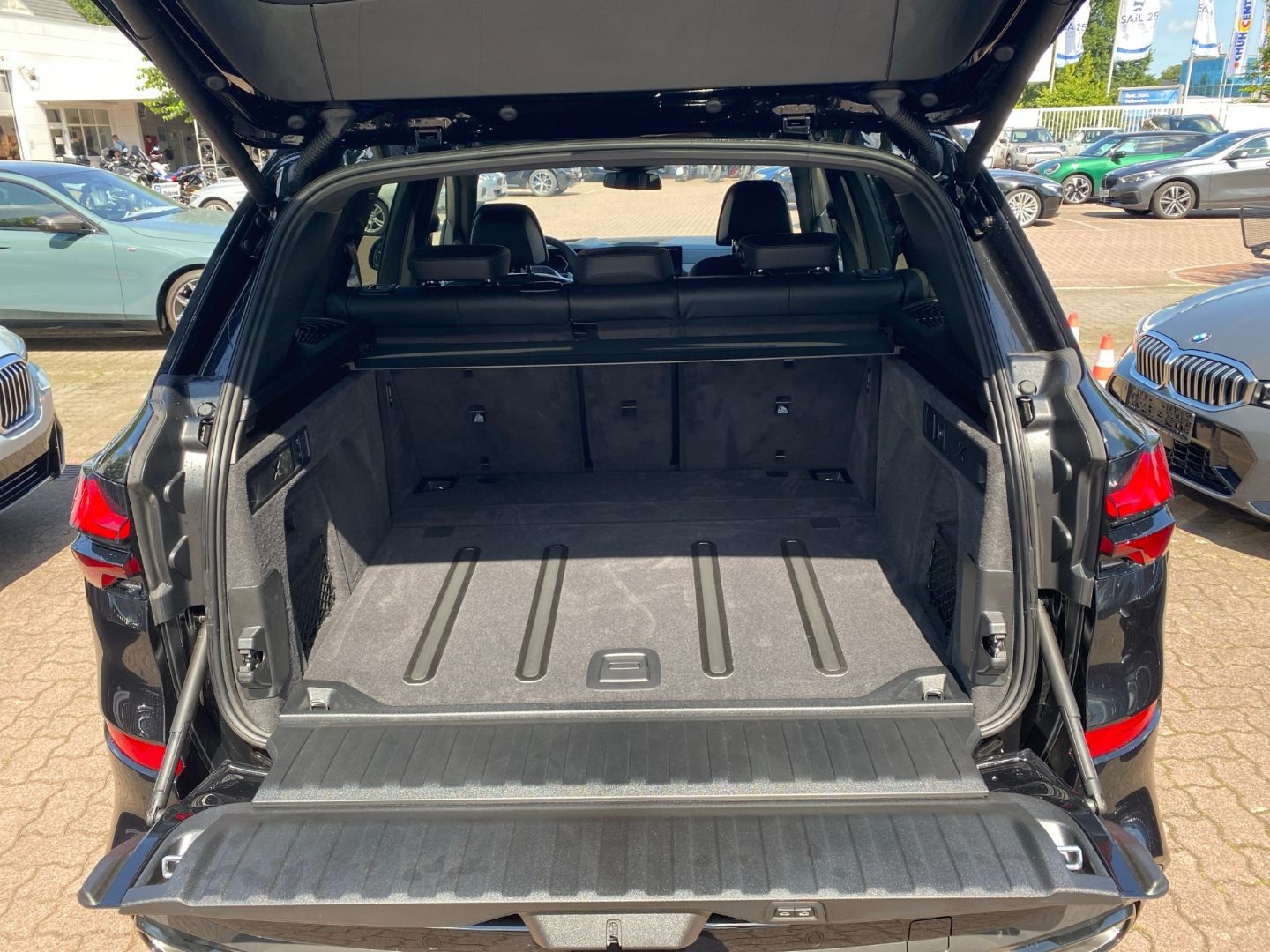 BMW X5 xDrive30d M Sport Pro Soft-Close Massage HK