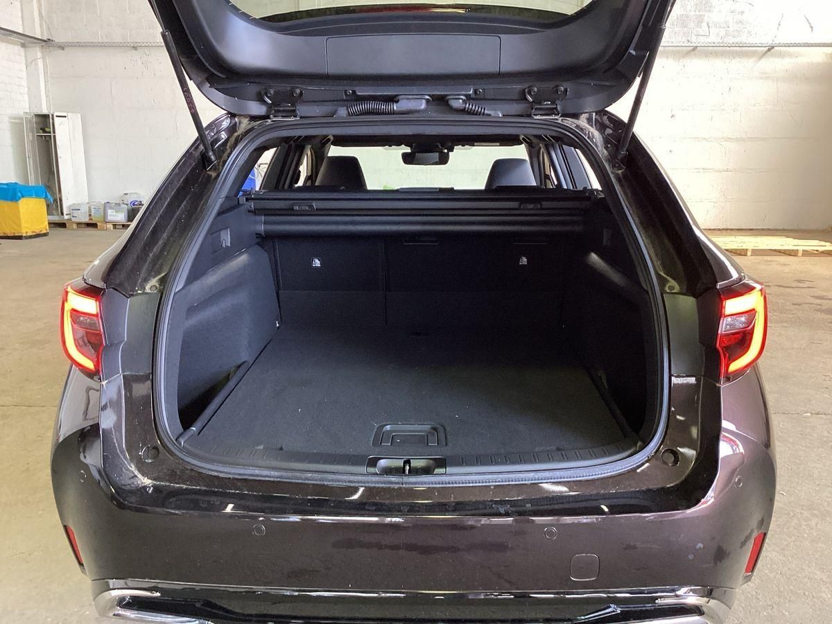 Toyota Corolla Touring Sports - Samsaru's Car Outlet