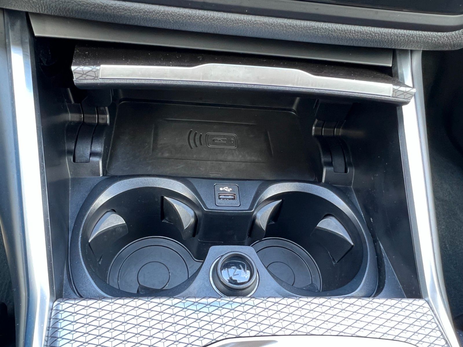 BMW 320d Lim xDrive M Sport - Samsaru's Car Outlet