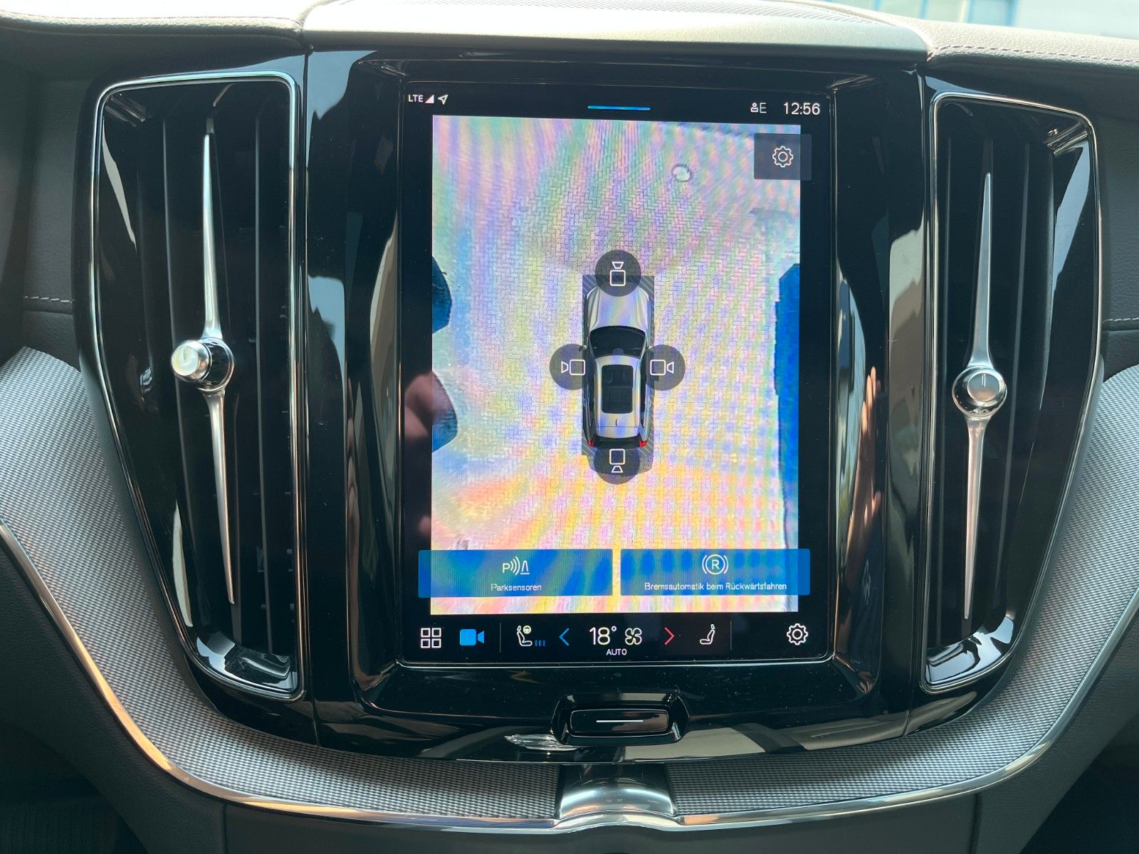 Volvo XC60 T6 Plug-in Hybrid ULTRA BLACK EDITION - Samsaru's Car Outlet