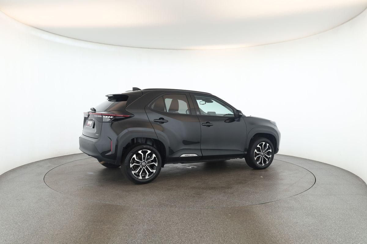 Toyota Yaris Cross CVT Team D LED Navi SHZ iACC Kam 17"