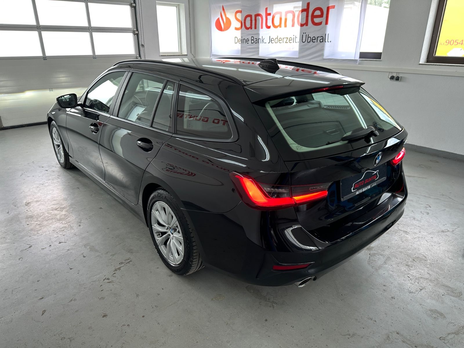 BMW 320 d Touring - Samsaru's Car Outlet
