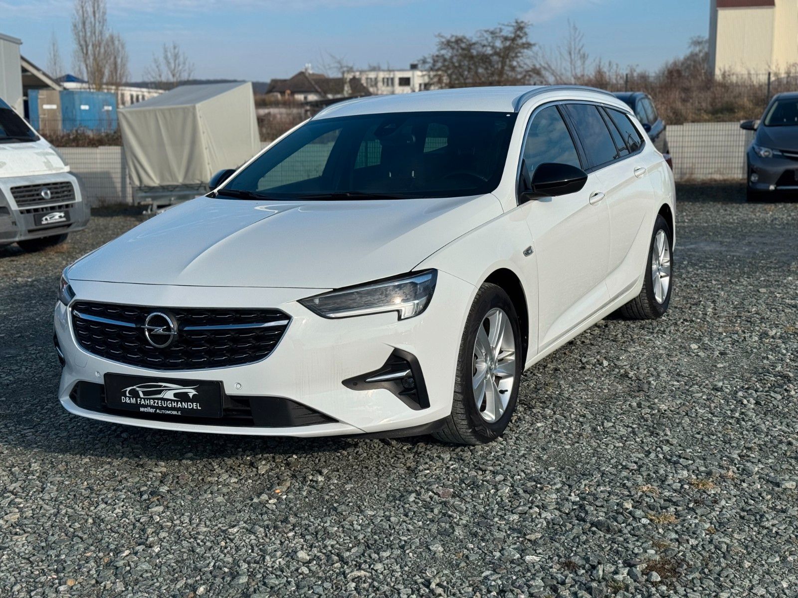 Opel Insignia Sports Tourer Elegance 2.0D - Samsaru's Car Outlet