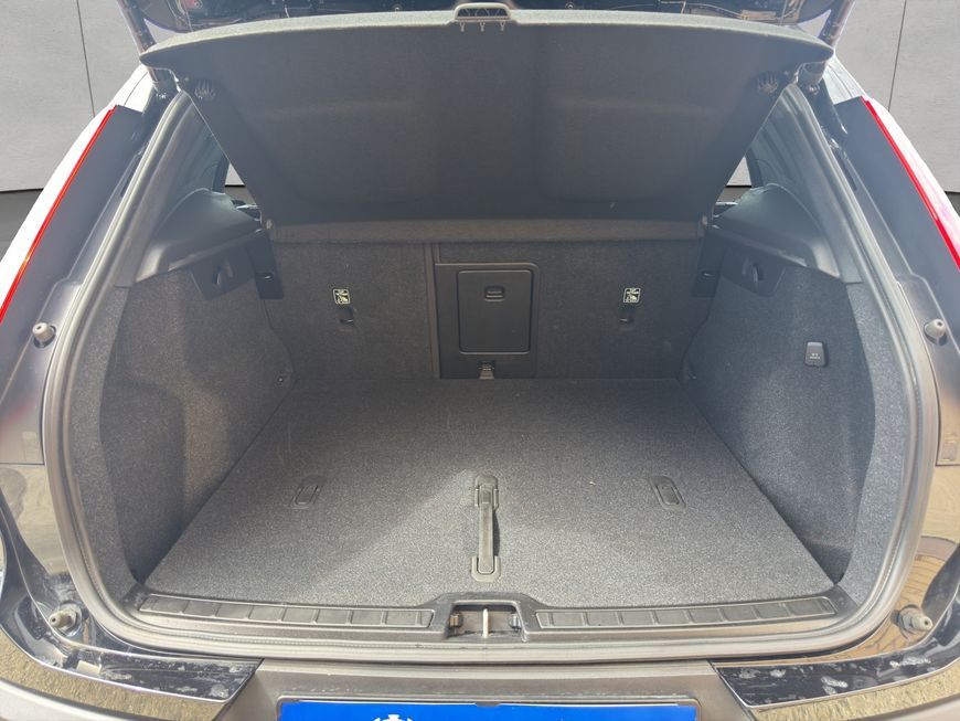 Volvo XC40 B3 DKG LED Google-Maps Kamera PDCv+h AHK