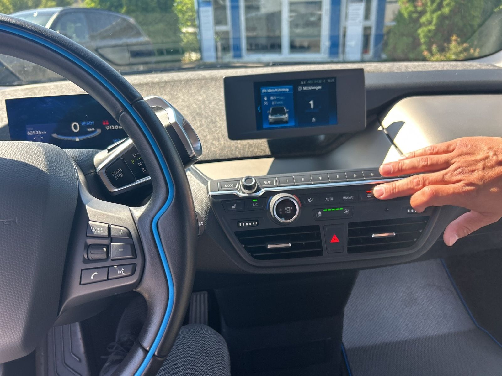 BMW i3 120Ah - Samsaru's Car Outlet