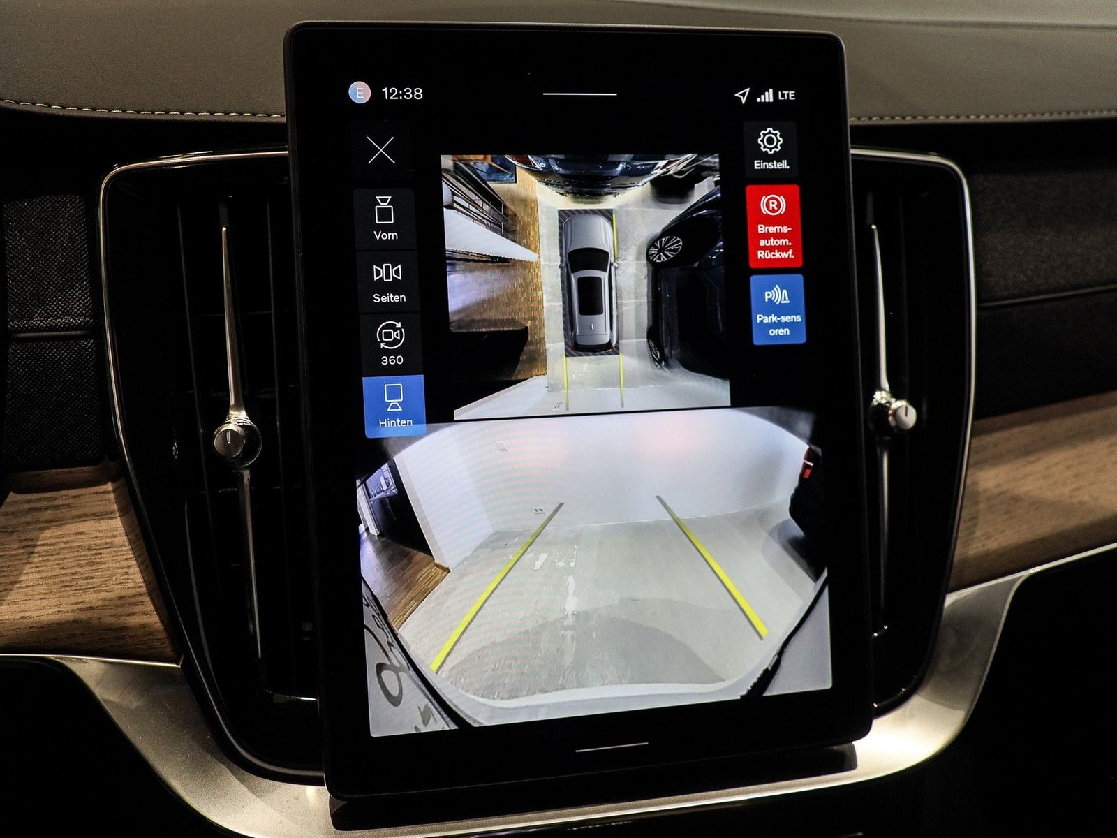 Volvo XC90 T8 AWD Ultra Dark Reskin NP:100.380,-//AHK/