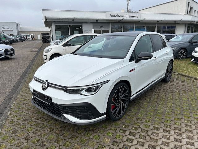 Volkswagen Golf VIII GTI Clubsport BLACK - Samsaru's Car Outlet