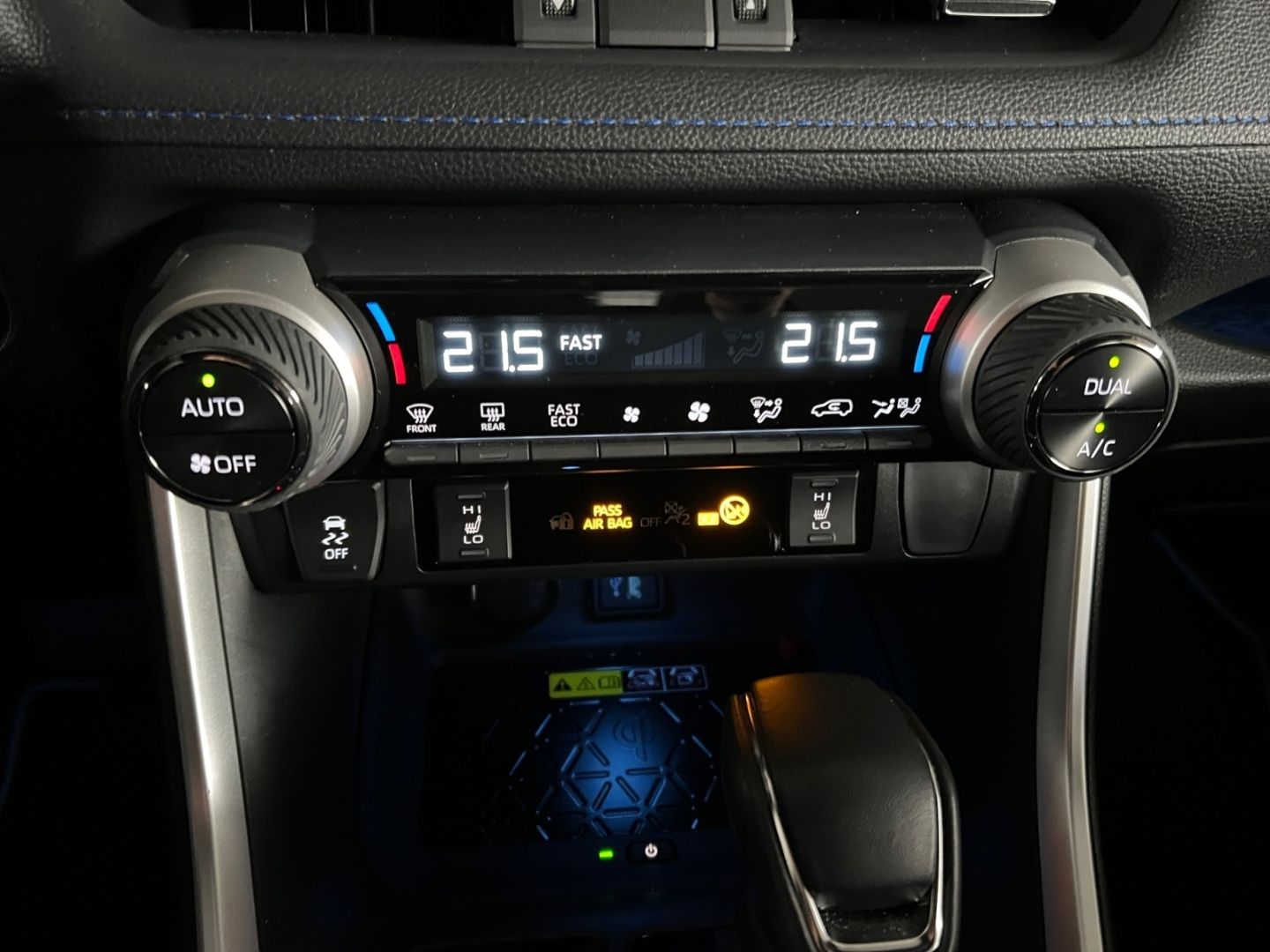 Toyota RAV 4 Hybrid 4x2*Style Selection*Technik*JBL*360