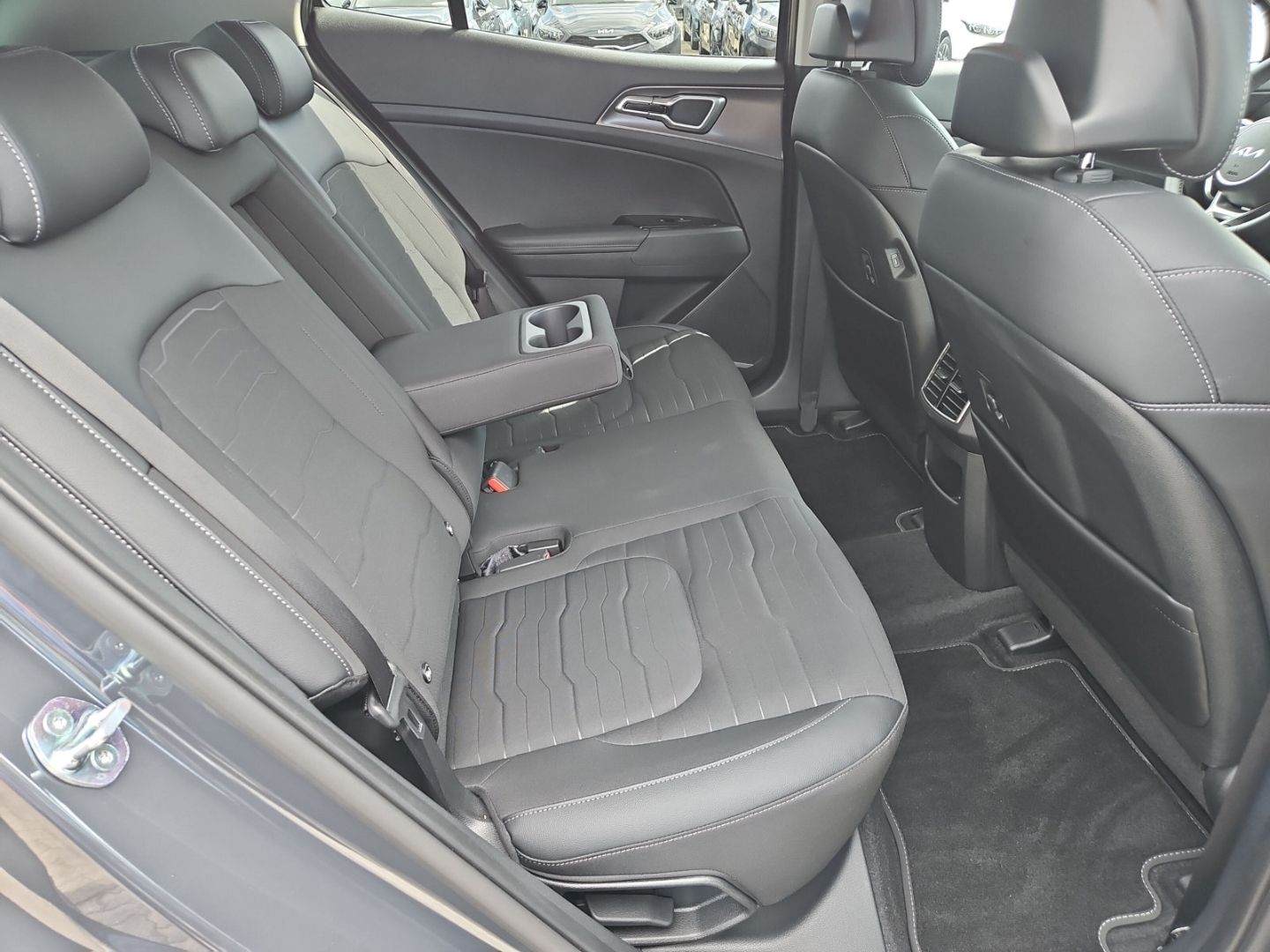 Kia Sportage 1.6T PHEV DCT AWD Vision - Samsaru's Car Outlet