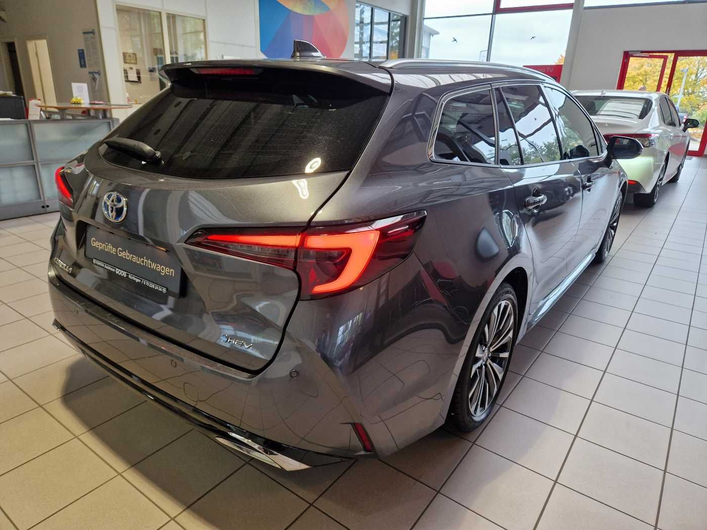 Toyota Corolla Touring Sports Hybrid 2.0 Team D/AHK