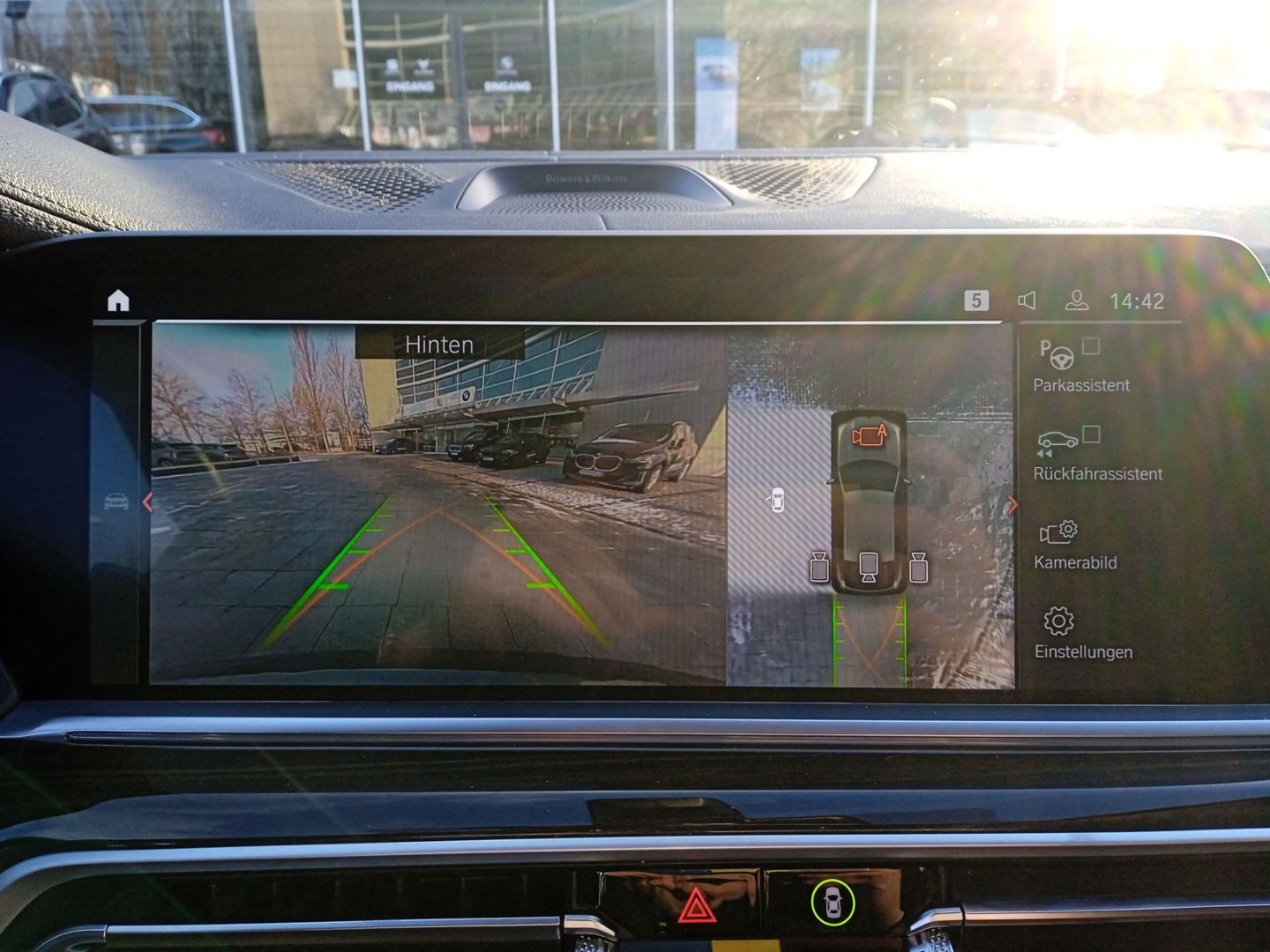 BMW X6 M50i Laserlicht HUD StandHZG AHK-klappbar TV