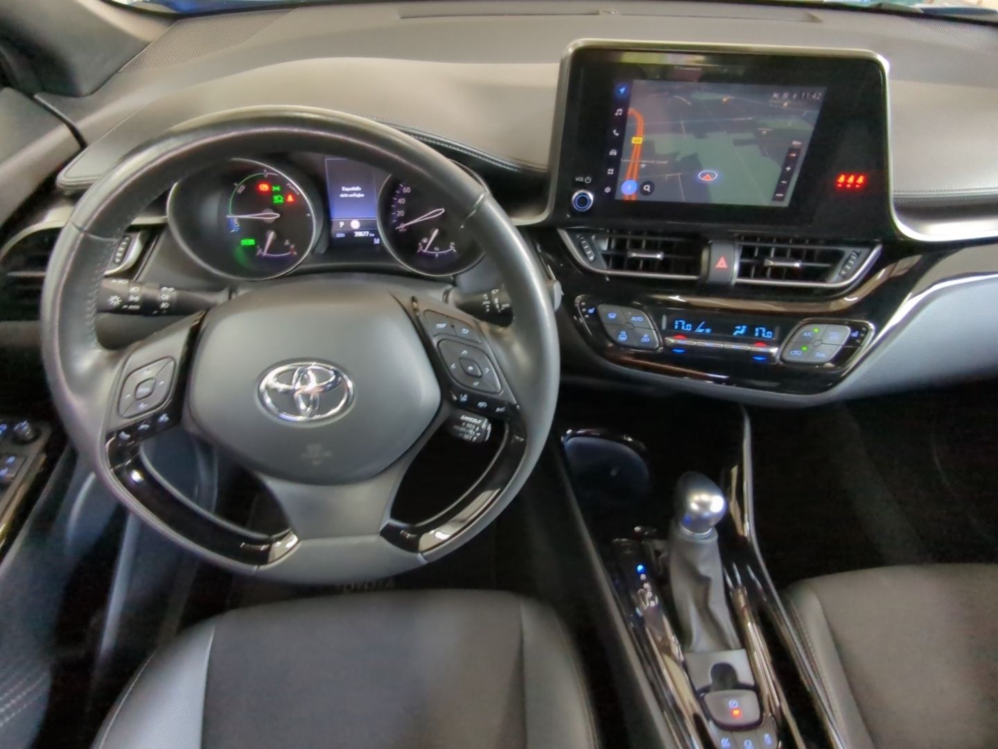 Toyota C-HR Hybrid - Samsaru's Car Outlet