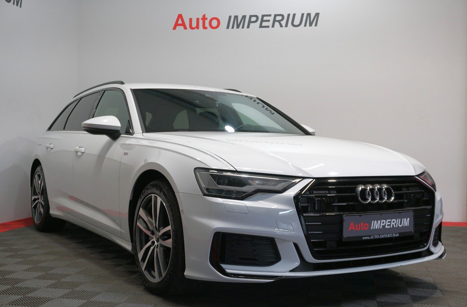 Audi A6 Avant 40 TDI quattro S-Line - Samsaru's Car Outlet