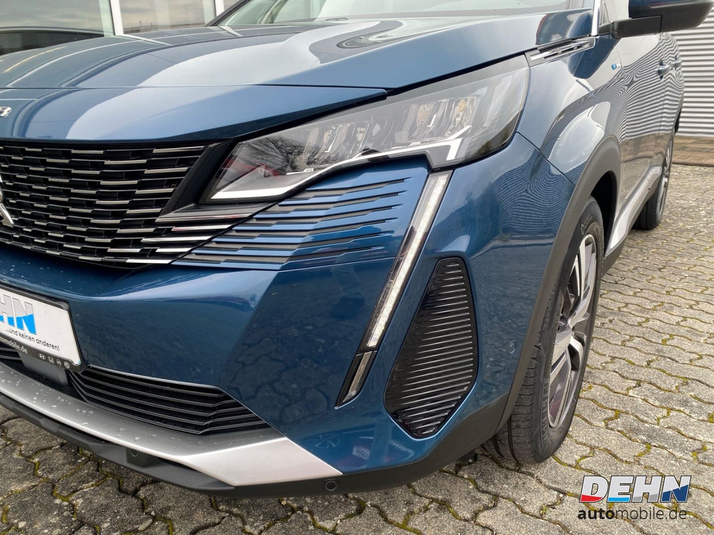 Peugeot 3008 Hybrid 225 PHEV Allure Navi SHZ Kamera PDC