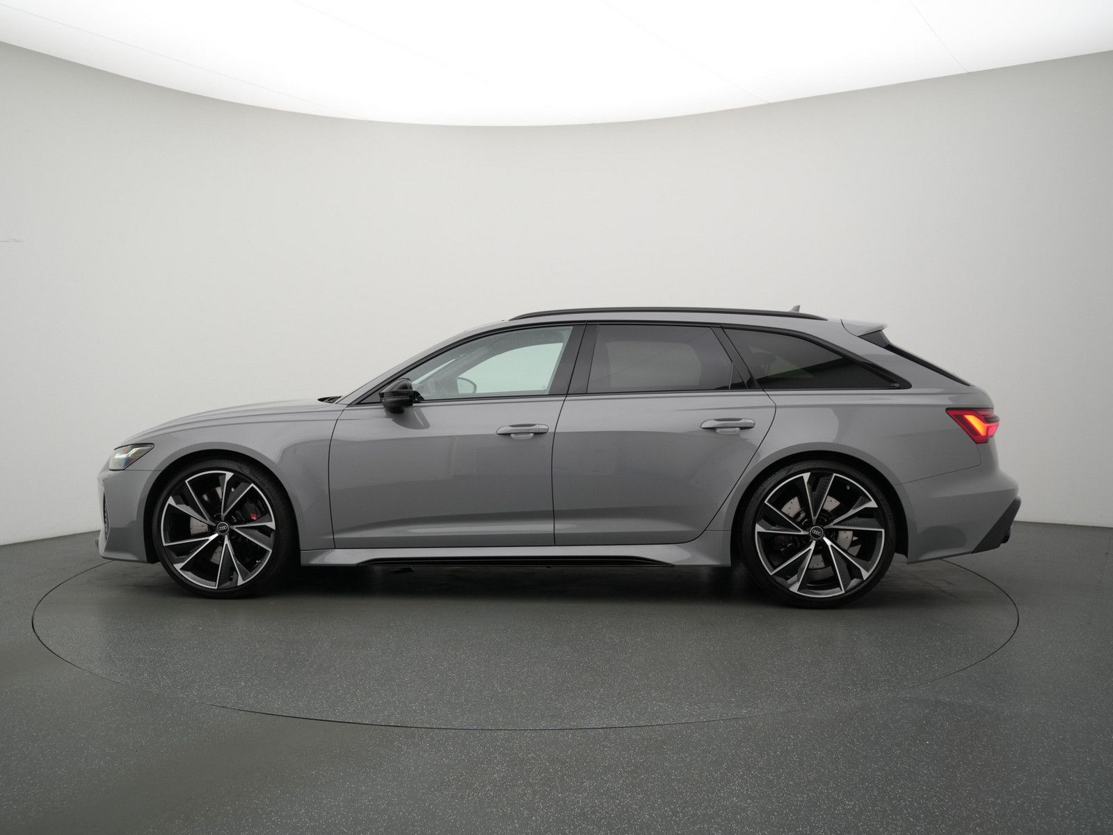 Audi RS6 LASER STANDHZ PANO RAUTE B&O ACC MEMORY NAVI