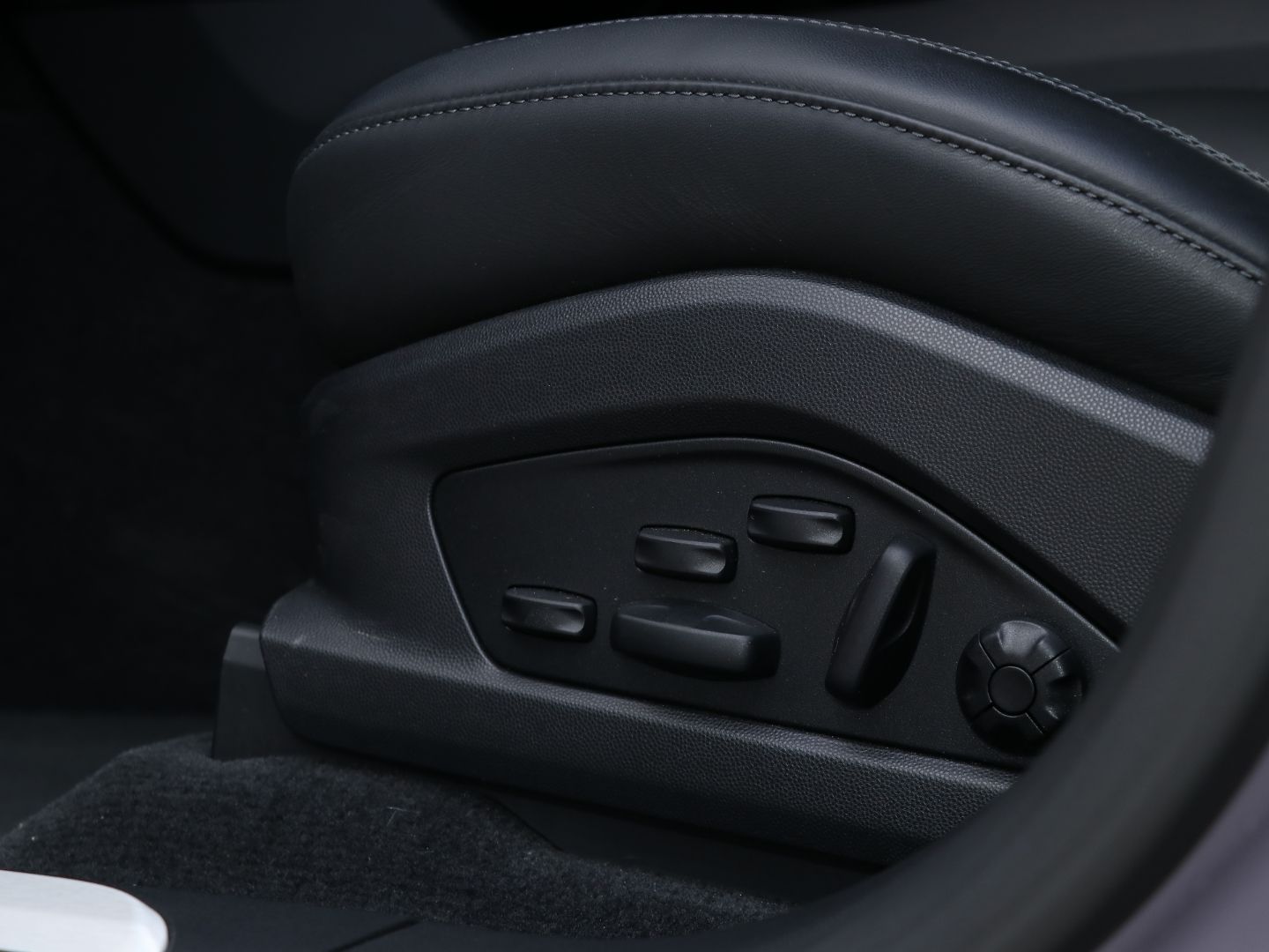 Porsche Macan 4S InnoDrive HA-Lenkung Surround-View BOSE