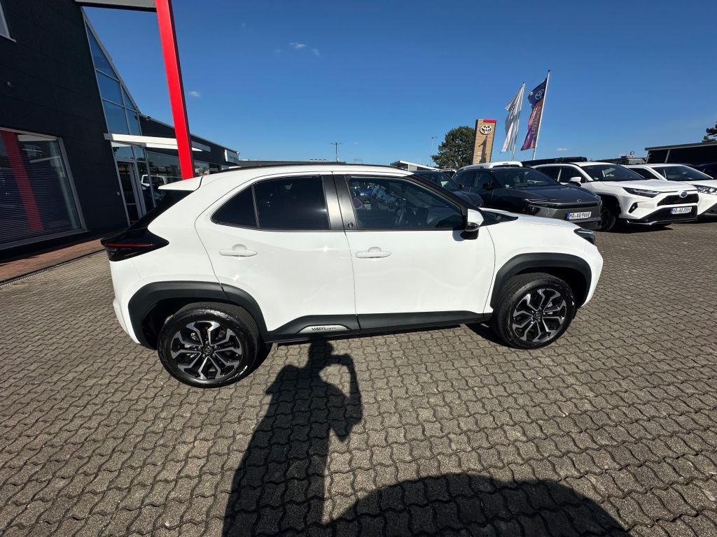 Toyota Yaris Cross AWD-i Team D