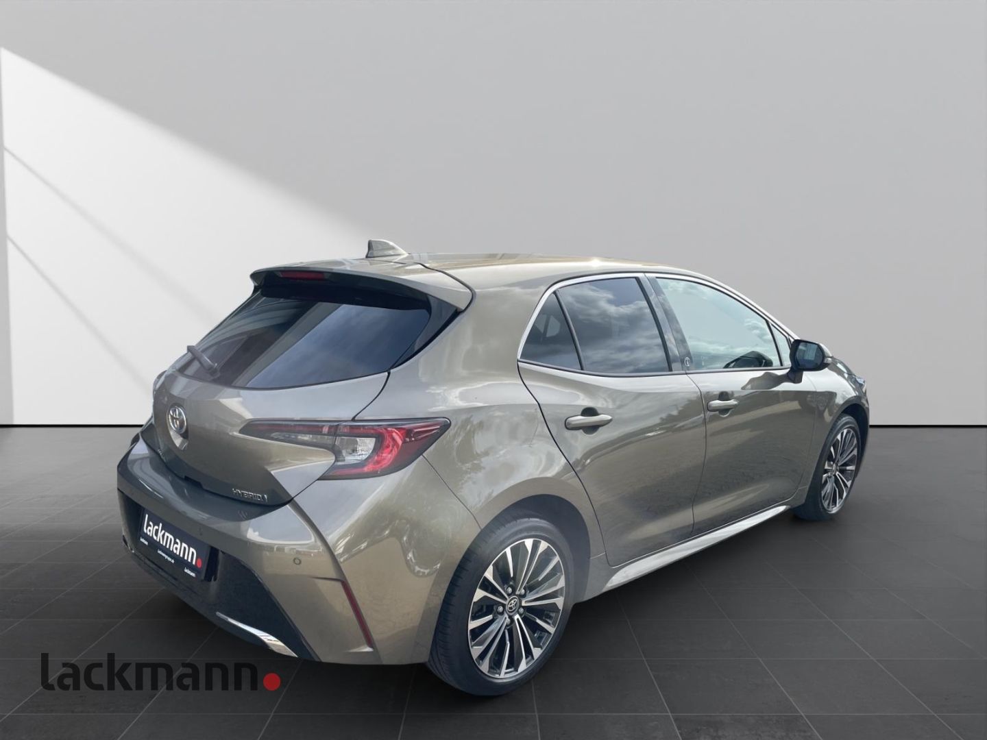 Toyota Corolla 1.8 Hybrid - Samsaru's Car Outlet