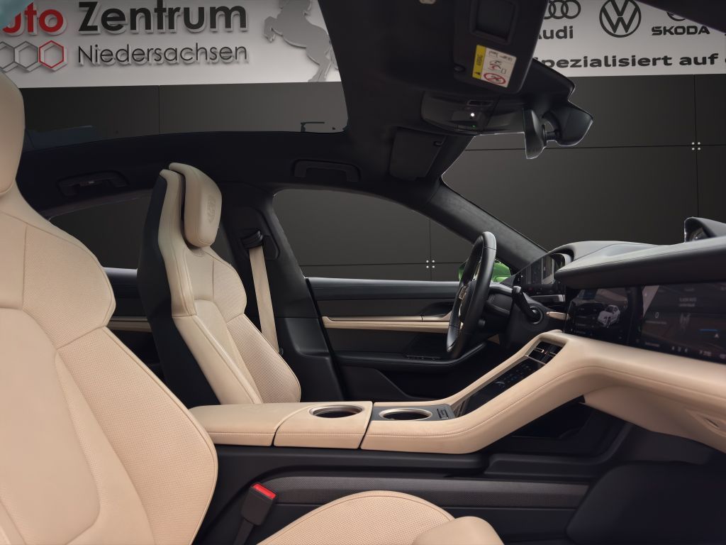 Porsche Taycan Turbo S 761 PS DeutschesFzg NP 223.475EUR