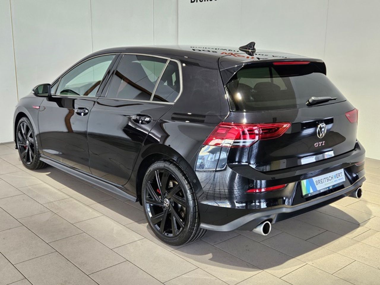 Volkswagen Golf 2.0 TSI GTI DSG - Samsaru's Car Outlet