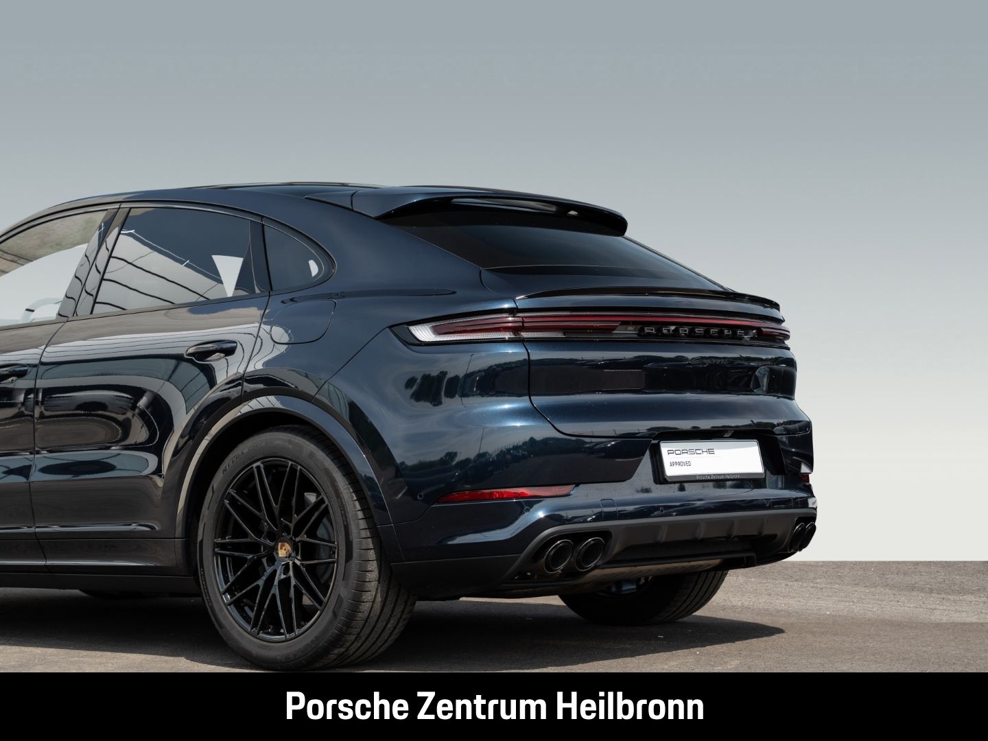 Porsche Cayenne E-Hybrid Coupe Panorama Surround-View