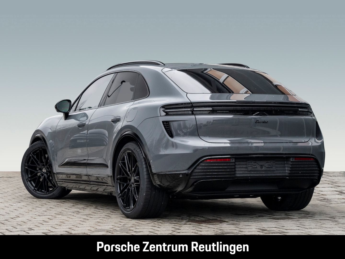 Porsche Macan Turbo Burmester Luftfederung InnoDrive LED